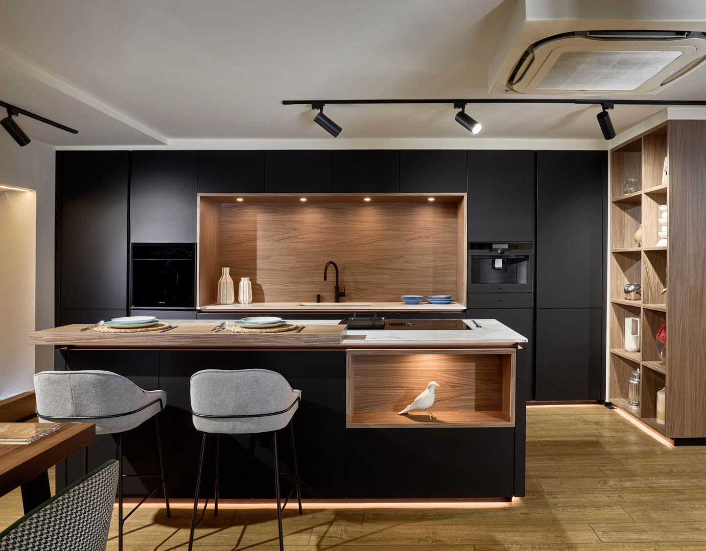 Showroom 2